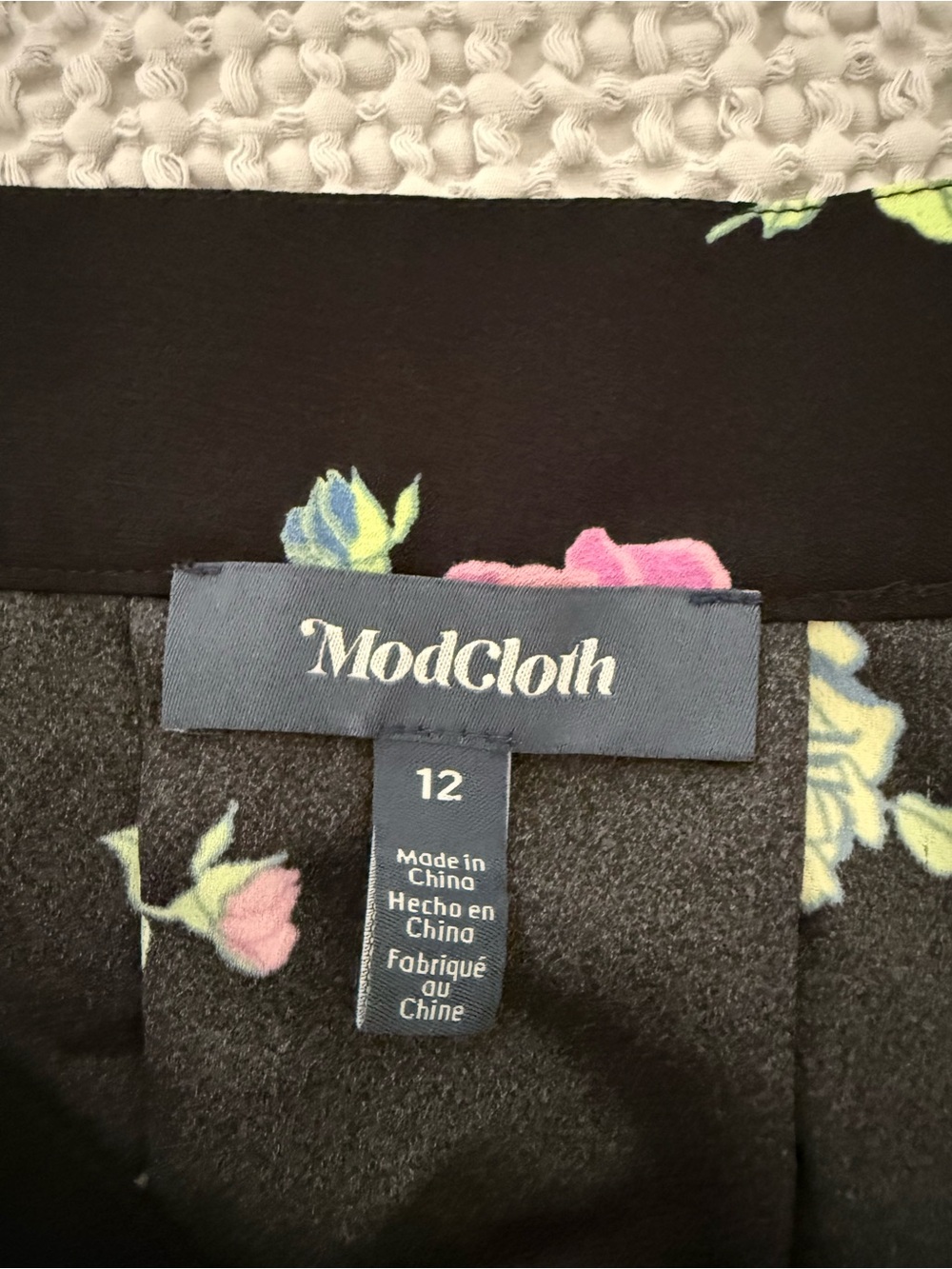 ModCloth women’s Black Midi Skirt Floral Print Buttons in front size 12 - Picture 3 of 7